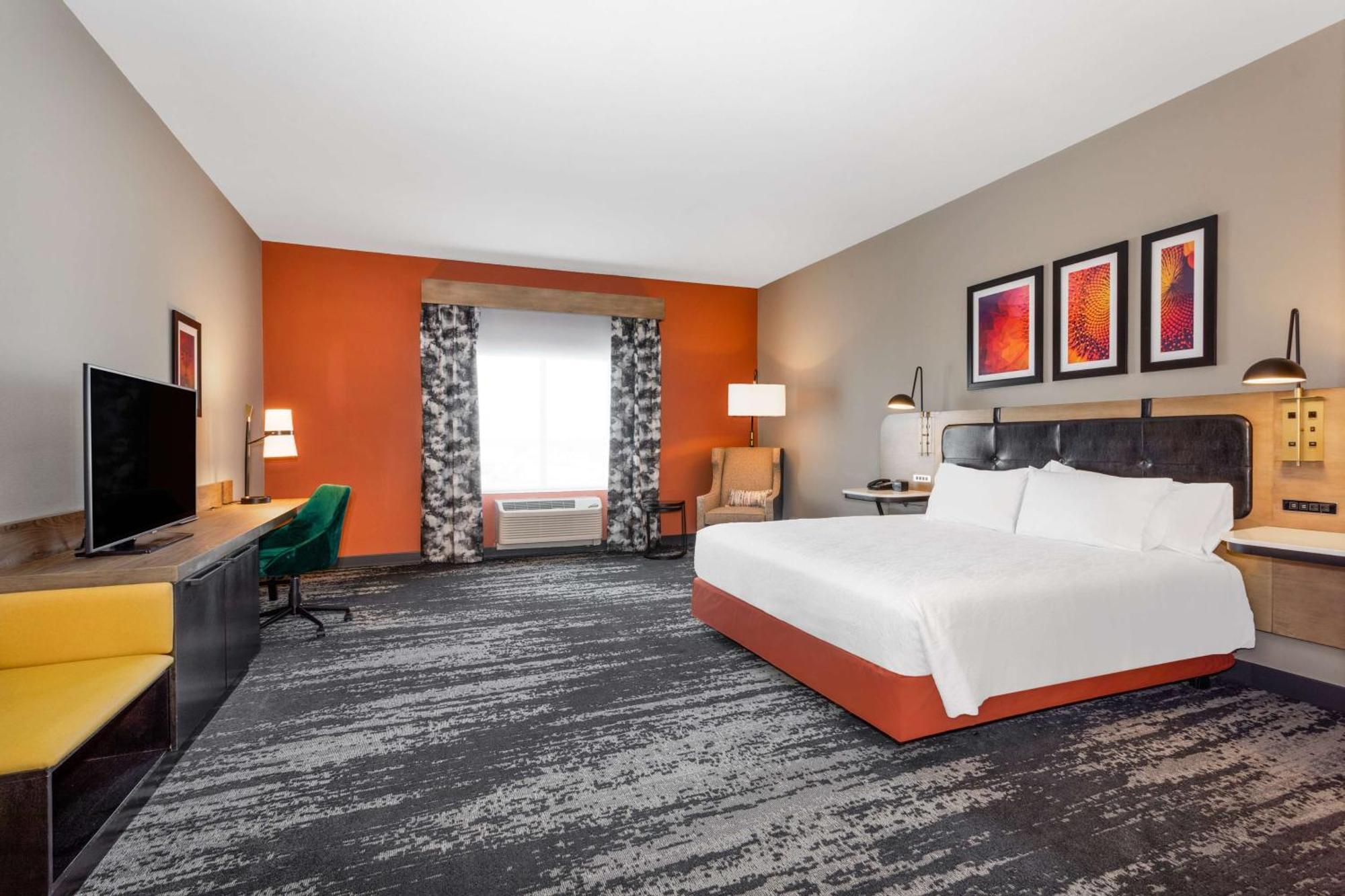 Hilton Garden Inn Hays, Ks Екстериор снимка
