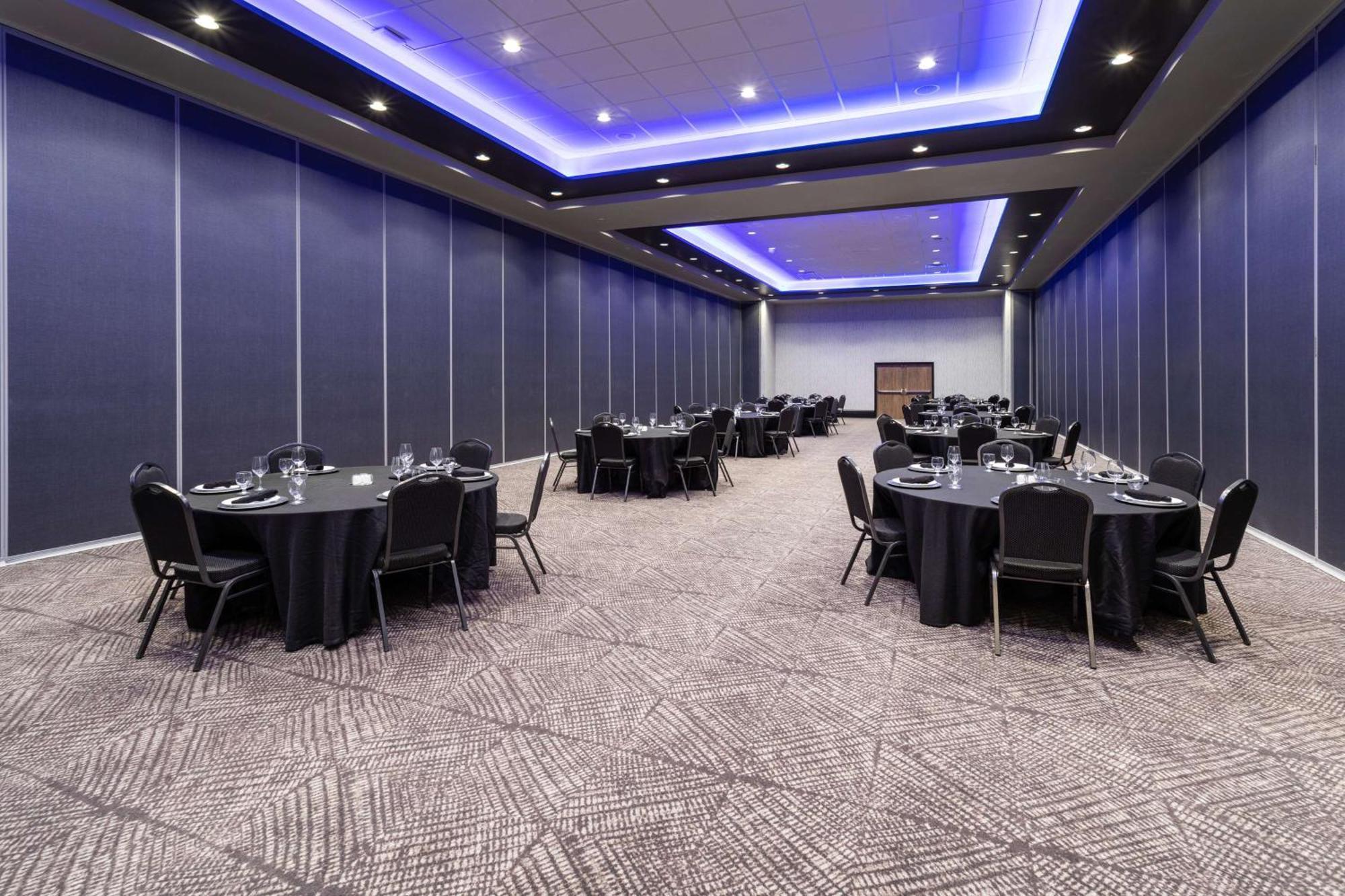 Hilton Garden Inn Hays, Ks Екстериор снимка