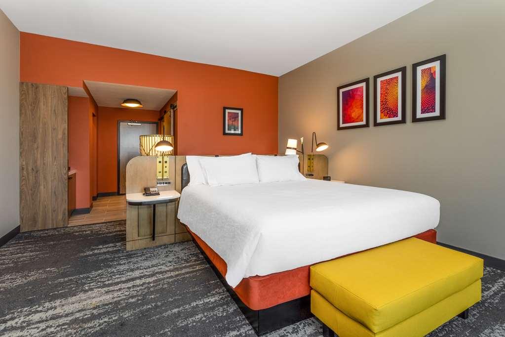 Hilton Garden Inn Hays, Ks Стая снимка